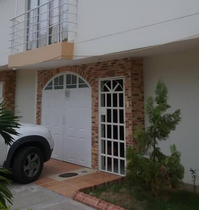 Casa en Venta en La Floresta, Barrancabermeja de 2 plantas con garaje con REF 1000